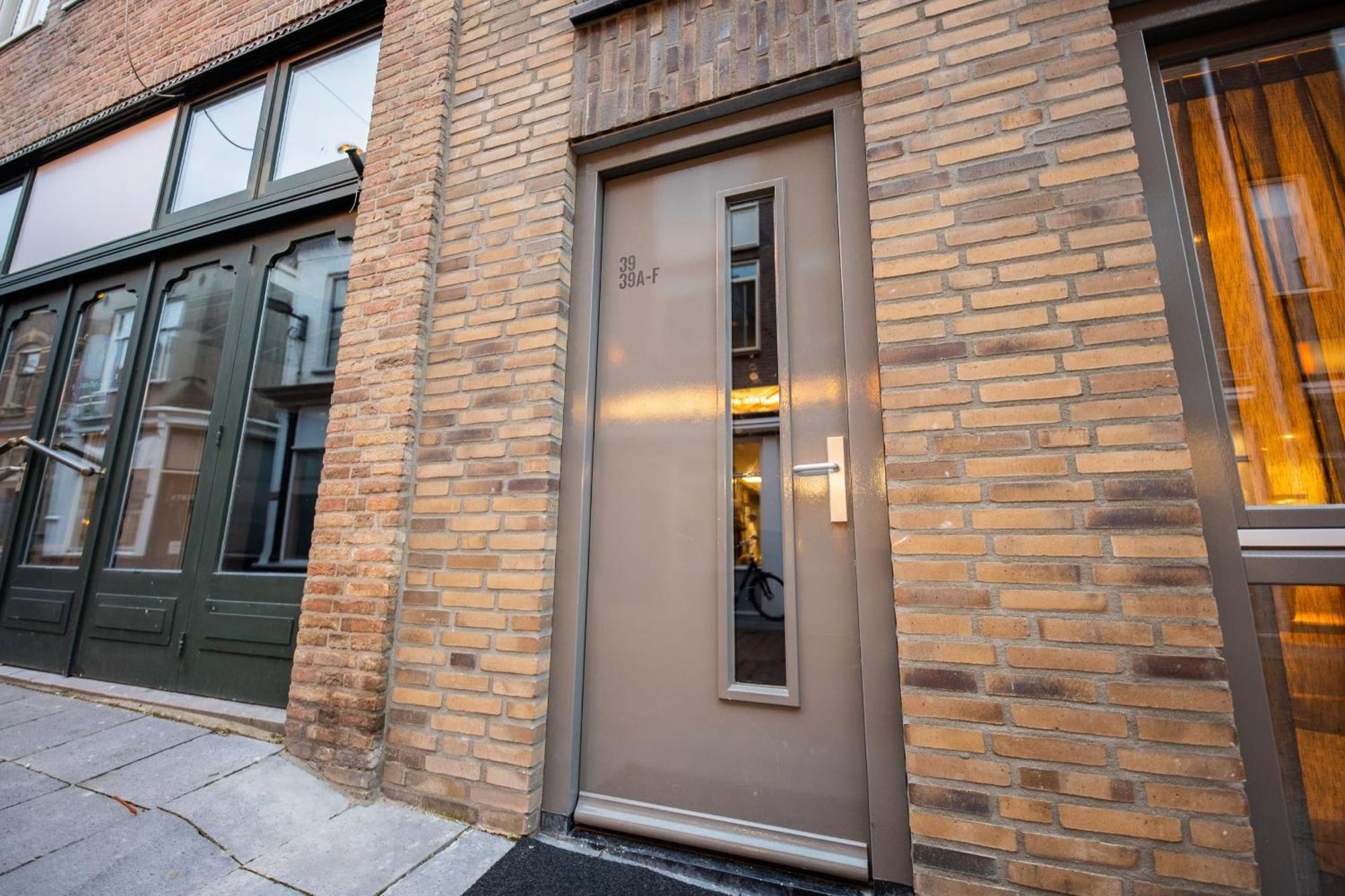 Friendly 50M2 One-Bedroom Apartment - We39A Tiel Exteriör bild
